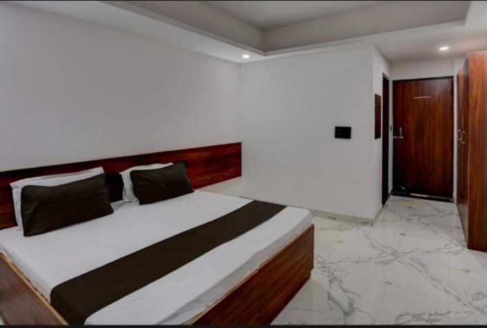 Hotel The Simran Suites