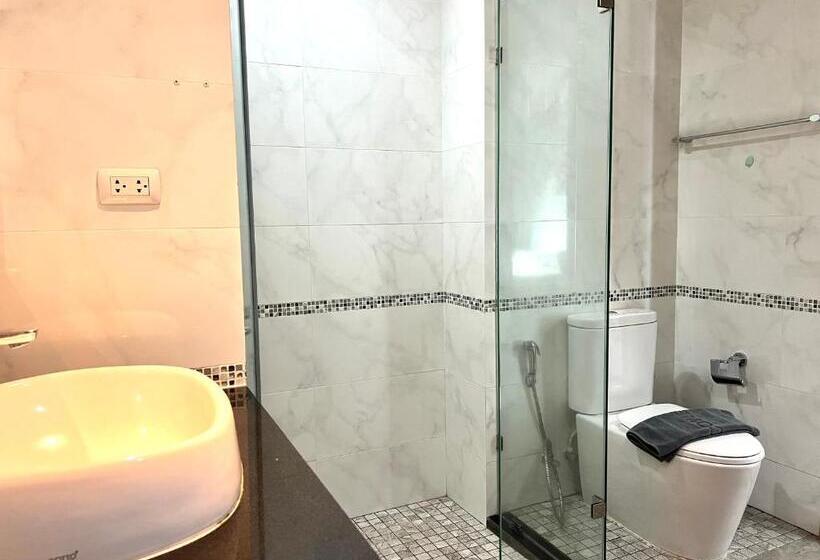 一卧现代迷人公寓@kata Beach, 步行5分钟