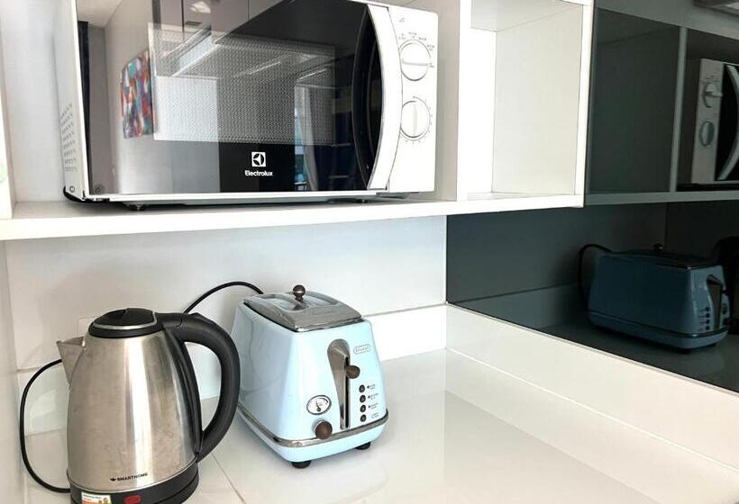 一卧现代迷人公寓@kata Beach, 步行5分钟