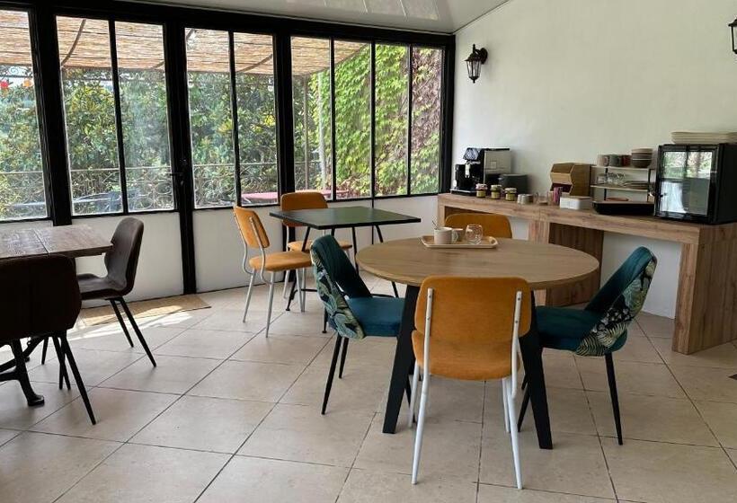 펜션 Chambre Pivoine Au Domaine De L Aven