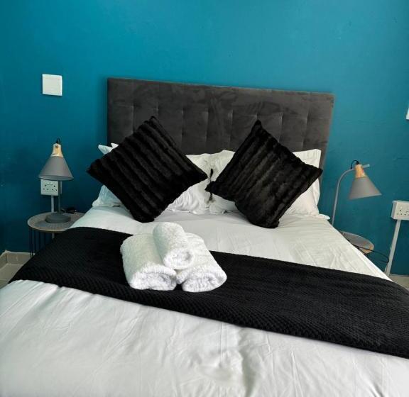 פנסיון Entindini Guest House