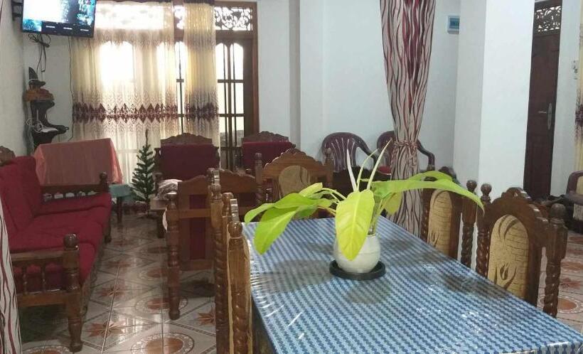 بنسيون Villa Ocean Breeze