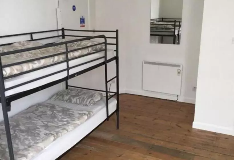 Retkeilymaja Tolcarne Guest House