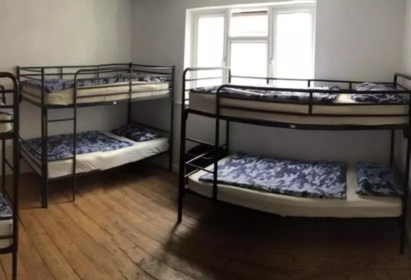 Retkeilymaja Tolcarne Guest House