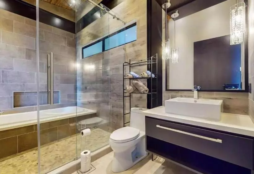 Aamiaismajoitus (B&B) Odyssey Boutique