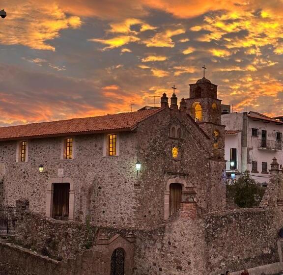 تختخواب و صبحانه Starlight Oasis