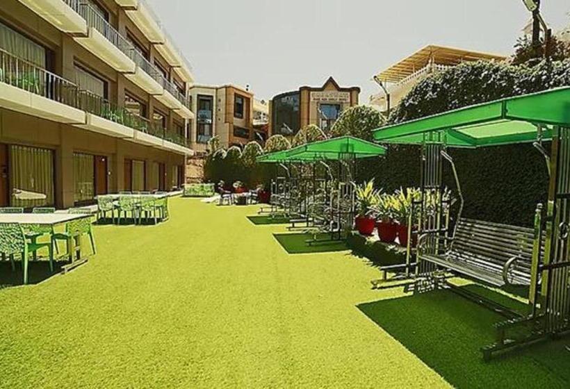 Fabhotel Prime Maya Palace