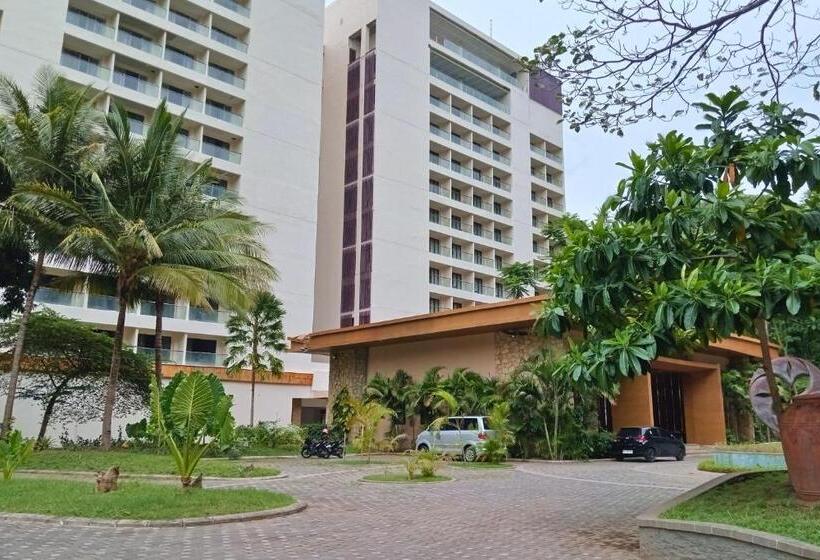 Отель Arjuna Suite And Apartment Sea View Ne45