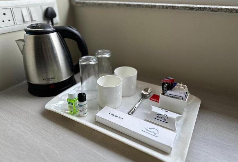 هتل Super Collection O Isbt Formerly Cloud Stay Guwahati