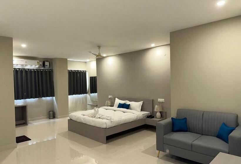 هتل Super Collection O Isbt Formerly Cloud Stay Guwahati