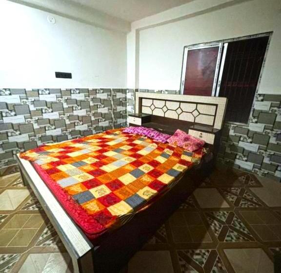 בית מלון כפרי Grg Sunrise Plaza Deoghar