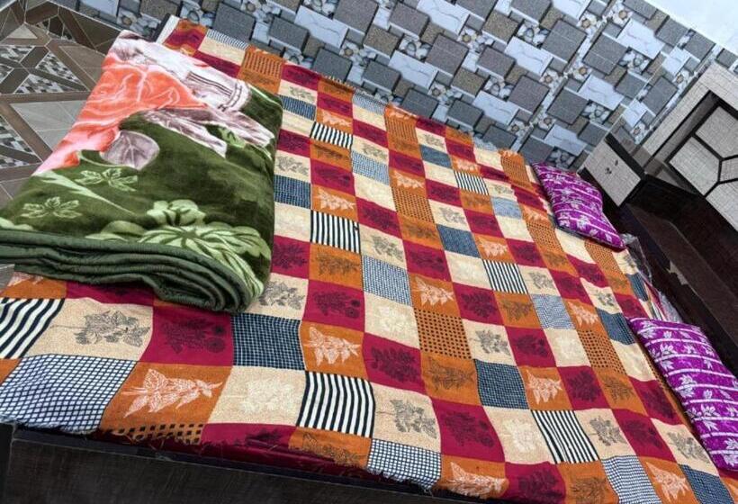 בית מלון כפרי Grg Sunrise Plaza Deoghar