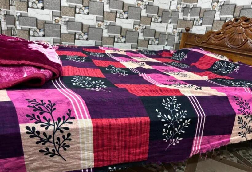 בית מלון כפרי Grg Sunrise Plaza Deoghar