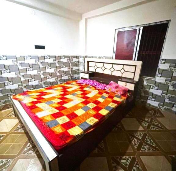 בית מלון כפרי Grg Sunrise Plaza Deoghar