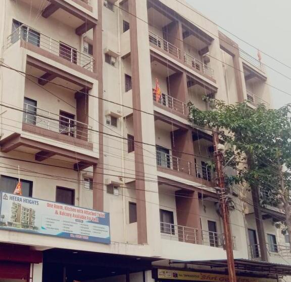 فندق Heera Heights Studio Apartment