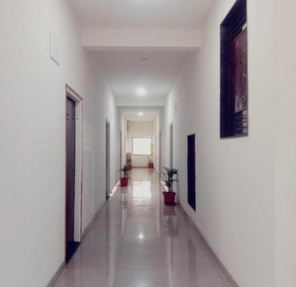 فندق Heera Heights Studio Apartment