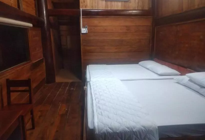 هتل Nhà Gỗ Homestay Nguyên Văn