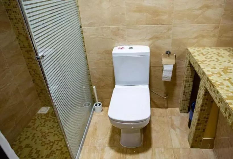 هتل Ololovostok I Coliving & Coworking