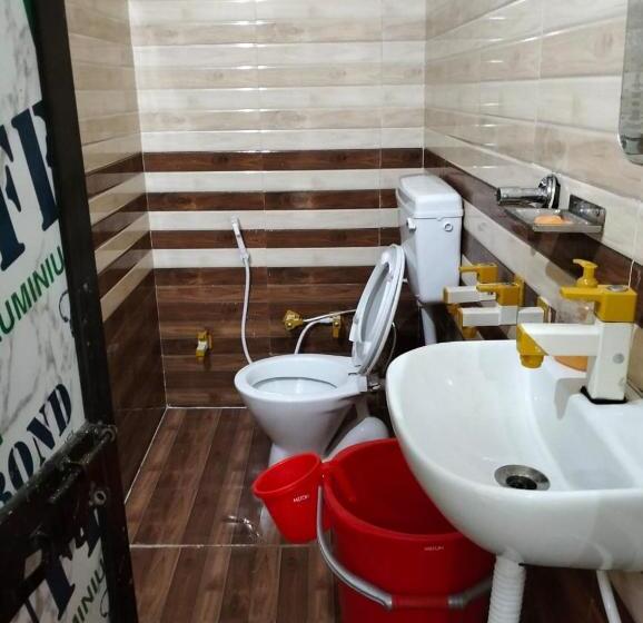 ホテル Pushpa Home Stay