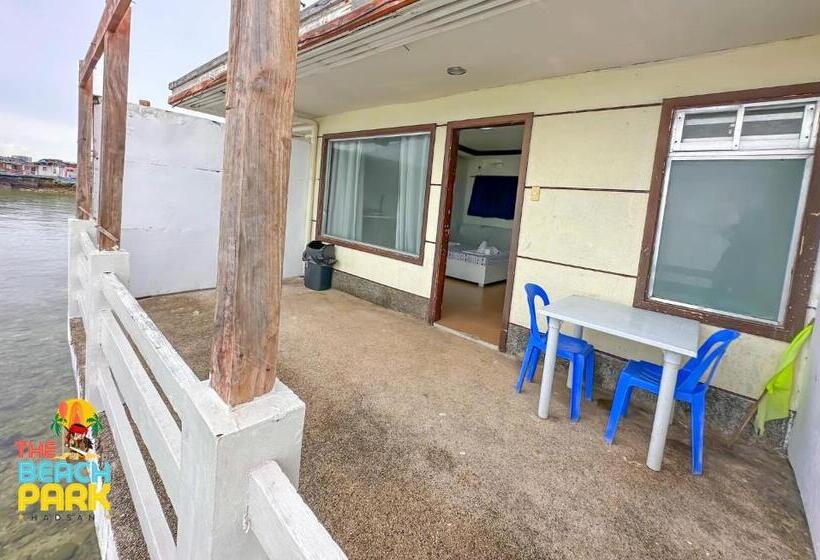 בית מלון כפרי Sea View Room The Beach Park Hadsan