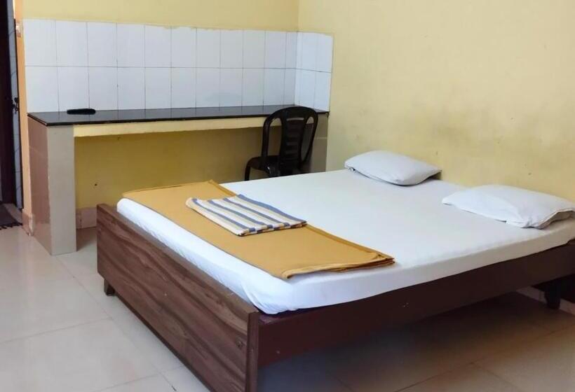 Hotel Shri Matha Chathra Residency