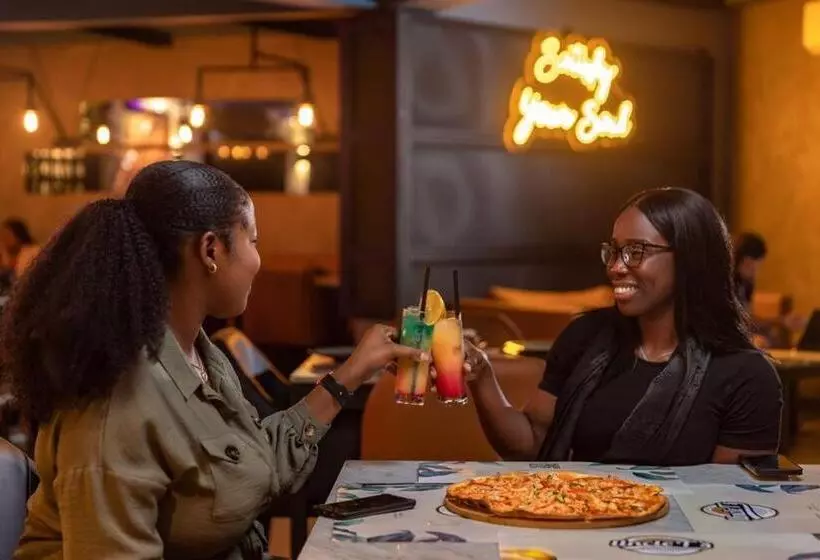 Hotelli Tree House Boutique