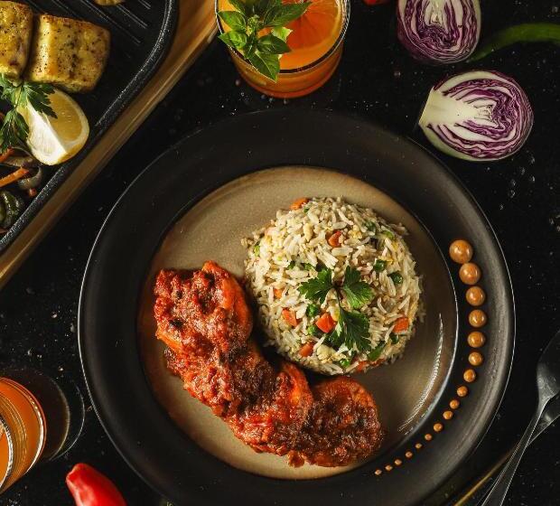 هتل Tree House Boutique