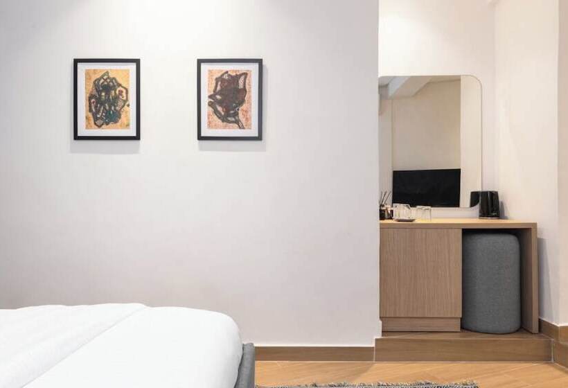 هتل Tree House Boutique