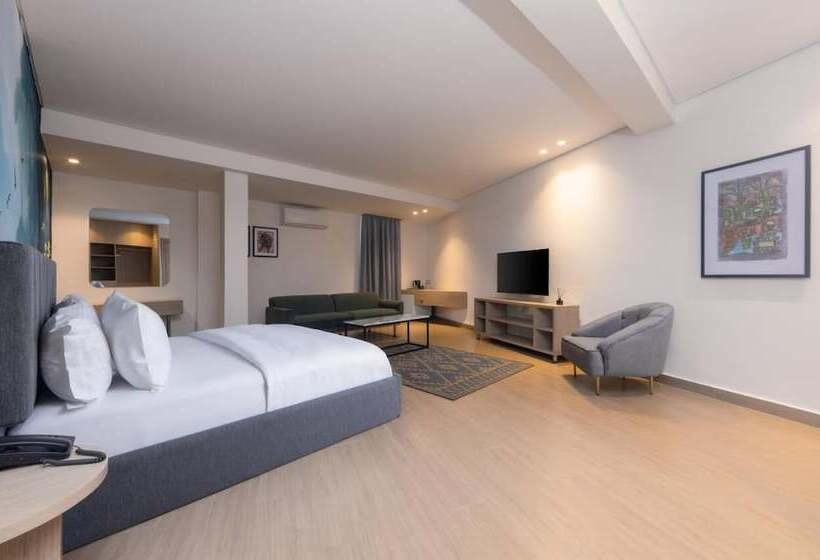 هتل Tree House Boutique