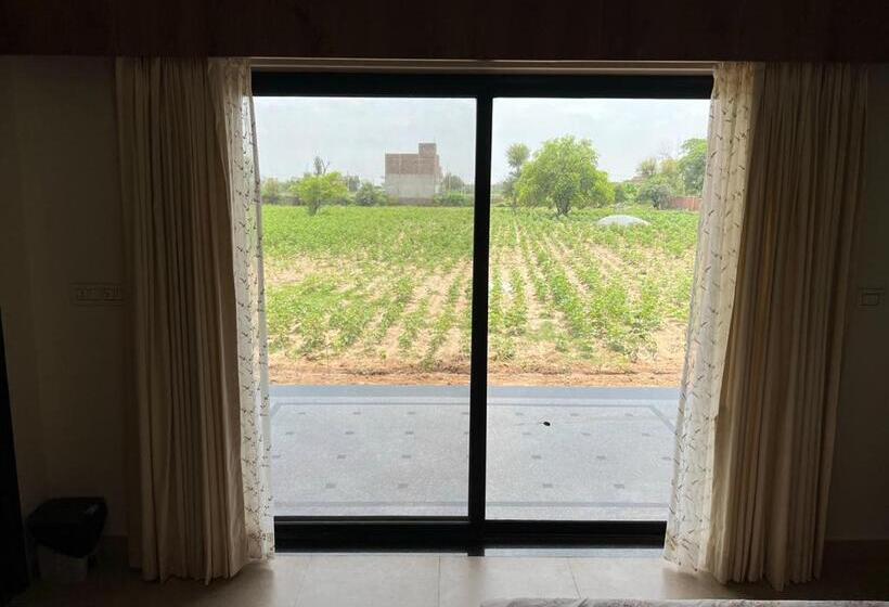 Hotelli Zoya’s Farm   Homestay Close To Nature