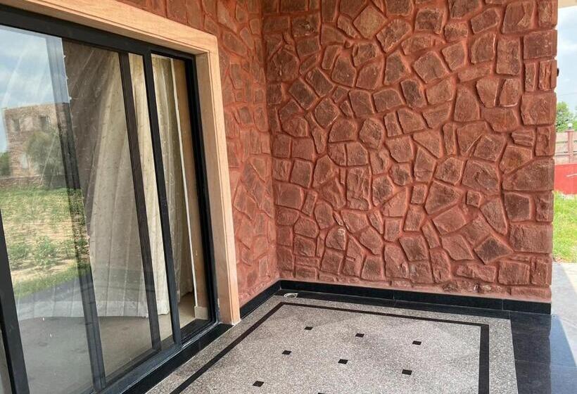 Hotelli Zoya’s Farm   Homestay Close To Nature