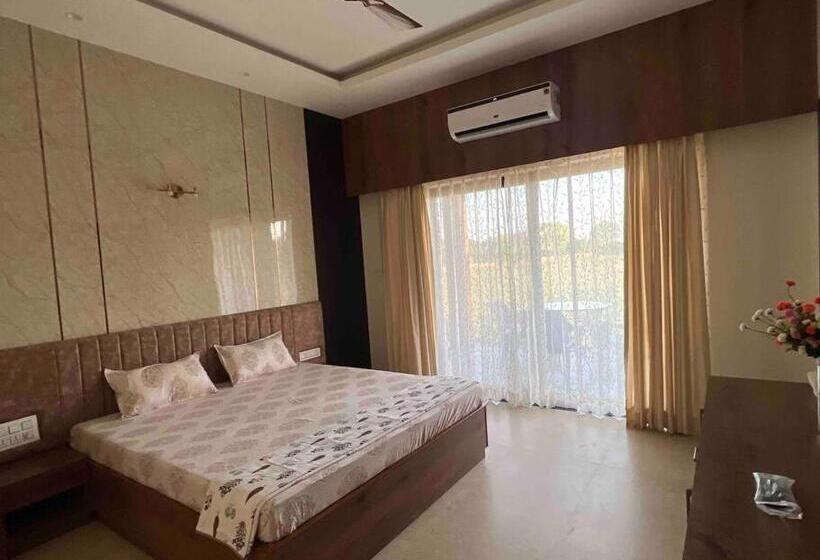 Hotelli Zoya’s Farm   Homestay Close To Nature