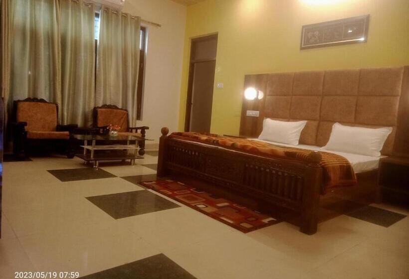 פנסיון Kamakshi Guest House