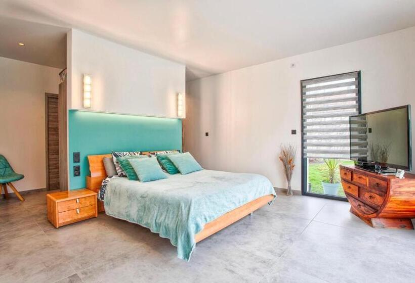 ペンション Villa Howard — Jacuzzi, Tranquility & Parking