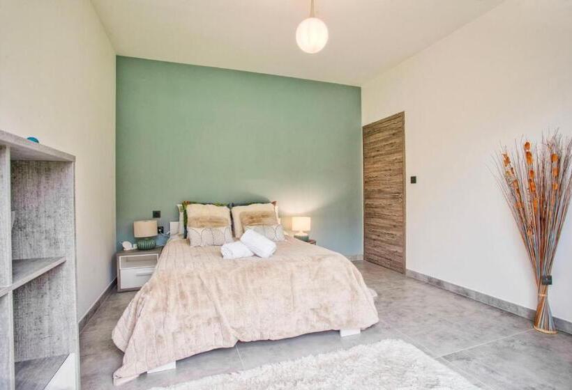 ペンション Villa Howard — Jacuzzi, Tranquility & Parking