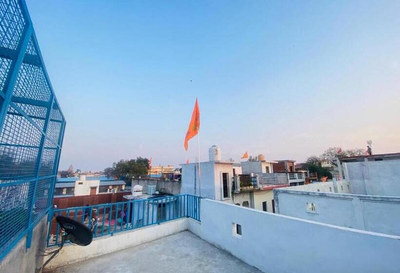 Пансион The Narayan Bhawan , Ramanuj Ashram ,haridas Nagar ,ramkot Ayodhya Ji