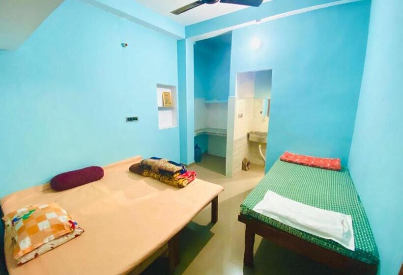 Пансион The Narayan Bhawan , Ramanuj Ashram ,haridas Nagar ,ramkot Ayodhya Ji