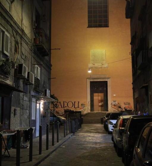 تختخواب و صبحانه Fermata San Gennaro