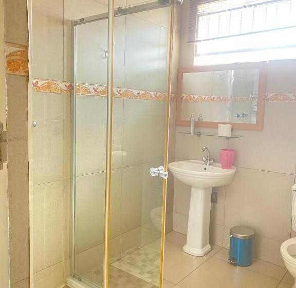 مبيت وإفطار Hilton Inn