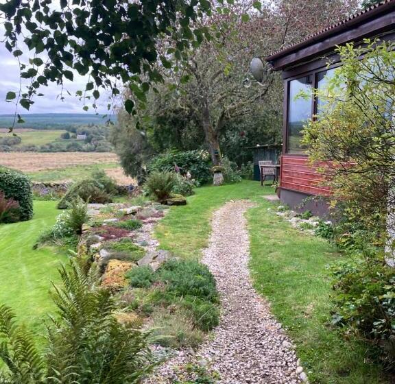 צימר Invercassley Cottage