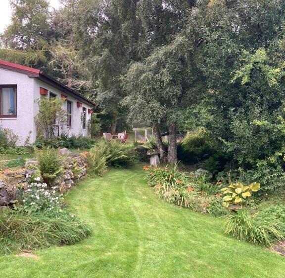 צימר Invercassley Cottage