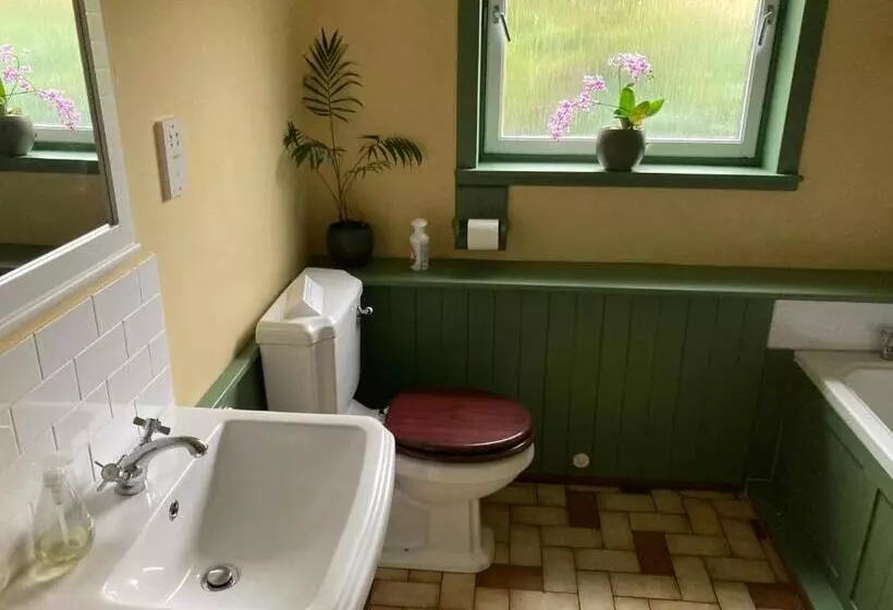 Aamiaismajoitus (B&B) Invercassley Cottage