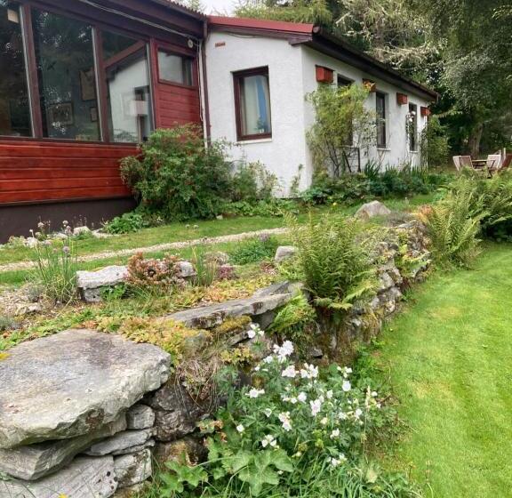 ベッドアンドブレックファースト Invercassley Cottage