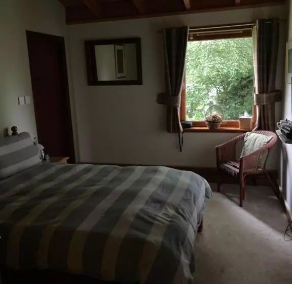 Aamiaismajoitus (B&B) Invercassley Cottage