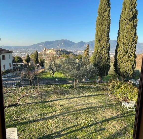 تختخواب و صبحانه Lattrazionedelgeco