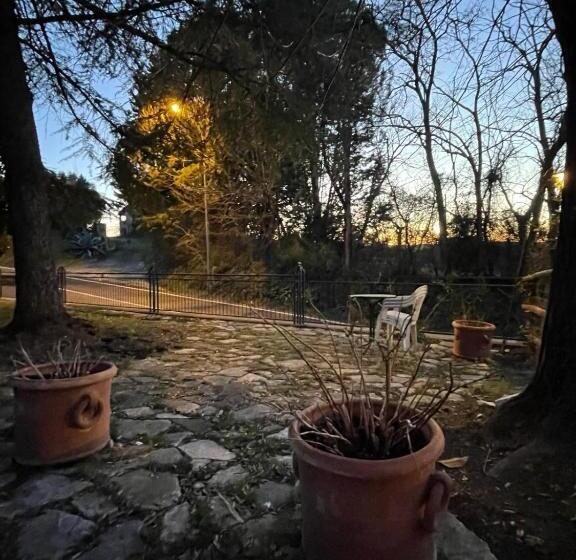 تختخواب و صبحانه Lattrazionedelgeco