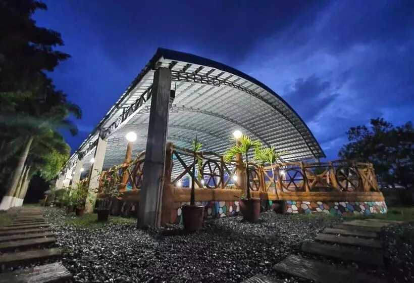 Hotelli Arzel Resort