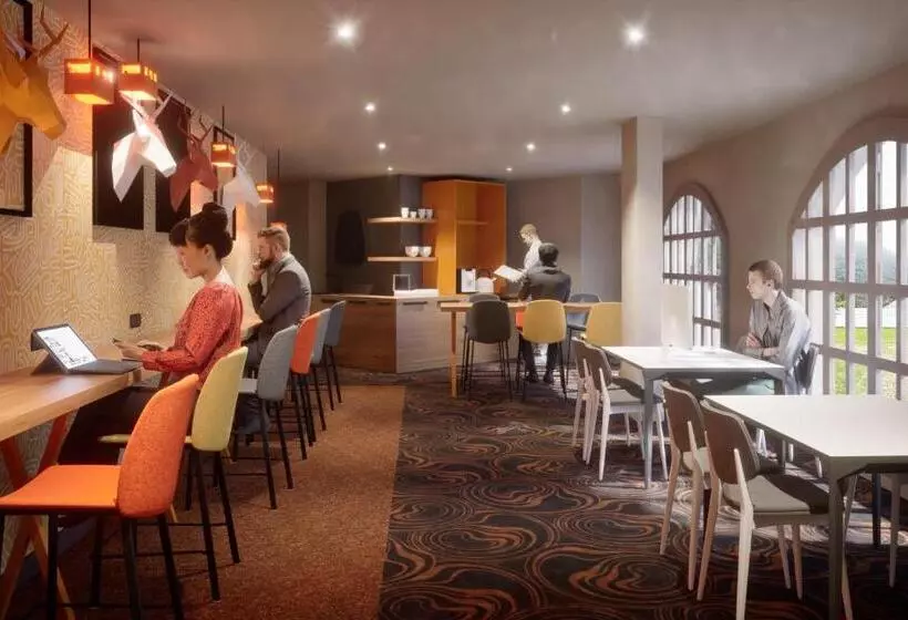 ホテル Base Camp Lodge   Albertville