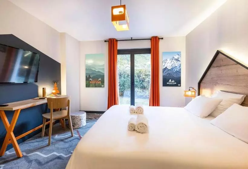 ホテル Base Camp Lodge   Albertville