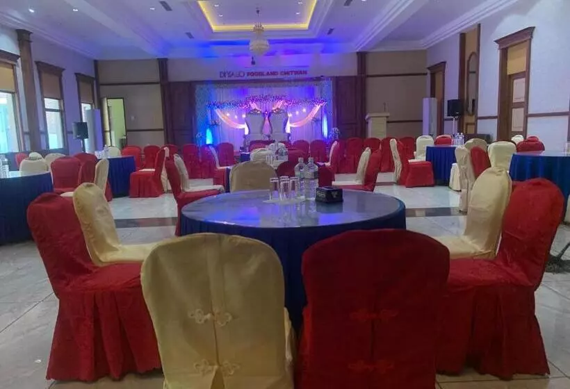 هتل Diyalo Foodland Chitwan